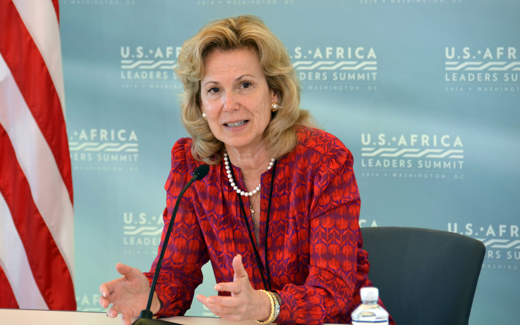 Point de presse en ligne avec Madame l’ambassadrice Deborah L. Birx, coordinatrice de la lutte mondiale contre le SIDA pour les États-Unis et représentante spéciale des États-Unis pour les questions de santé mondiale