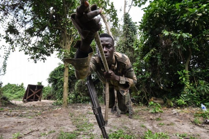 Stage Koh-Lanta pour les soldats ivoiriens formés par les Français